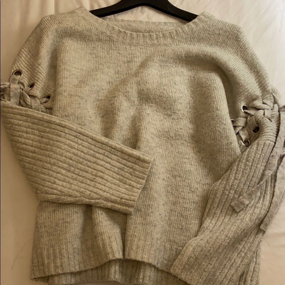 Grey ribbon arm sweater